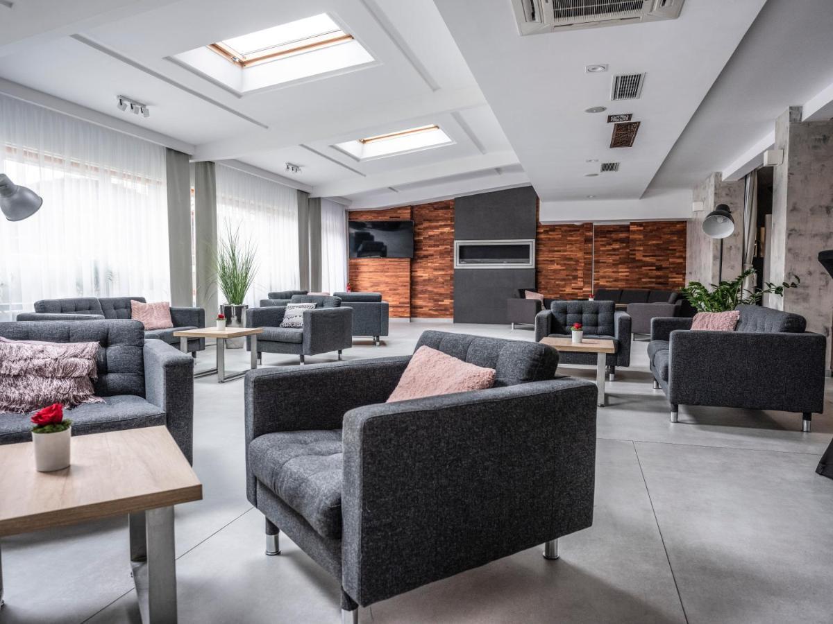Hotel Europa Starachowice Exterior photo